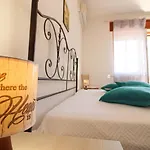 Isabels House In Otranto 10 Seats