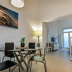 De' Villanova House